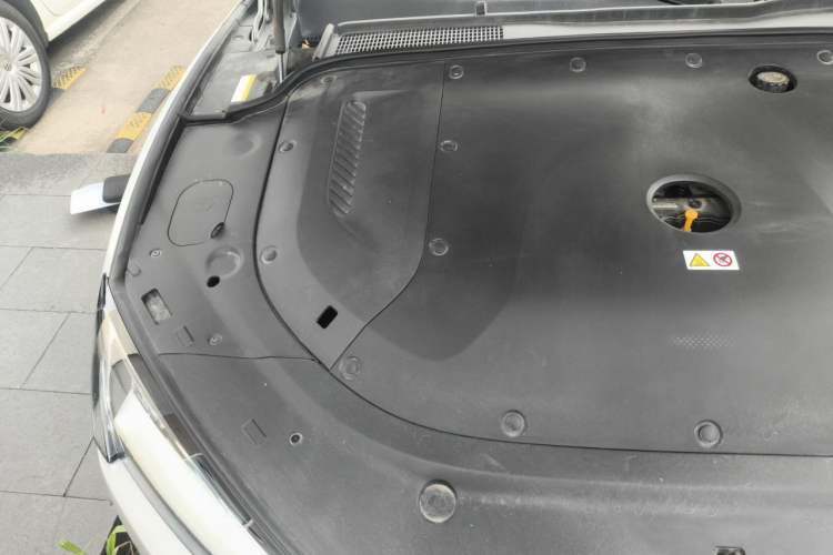 Used Hima AITO M5 2022 Range-Extended Rear-Drive Standard Version Engine Bay Right