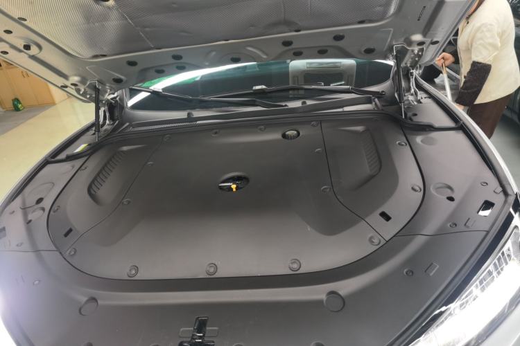 Used Hima AITO M5 2022 Extended-Range Four-Wheel Drive Performance Version Engine Bay