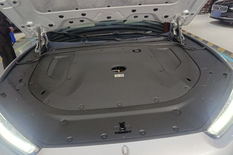 Used Hima AITO M5 2022 Extended-Range Four-Wheel Drive Ultimate Edition Engine Bay