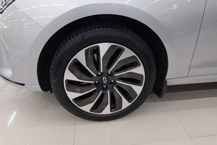 Used Hima AITO M5 2022 Extended-Range Four-Wheel Drive Ultimate Edition Exterior 4