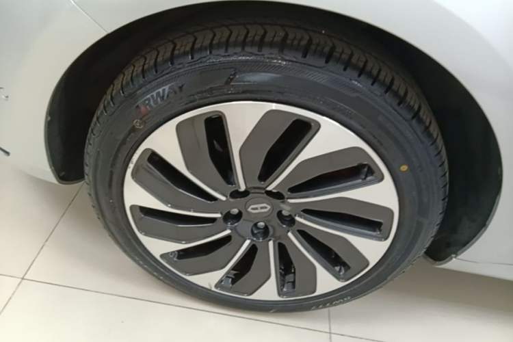 Used Hima AITO M5 2022 Range-Extended Rear-Drive Standard Version Exterior 4