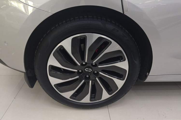 Used Hima AITO M5 2022 Extended-Range Four-Wheel Drive Ultimate Edition Exterior 5
