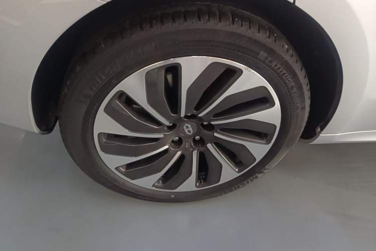 Used Hima AITO M5 2022 Extended-Range Four-Wheel Drive Ultimate Edition Exterior 5
