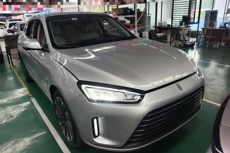 Used Hima AITO M5 2022 Extended-Range Four-Wheel Drive Performance Version Front Right 45 Deg