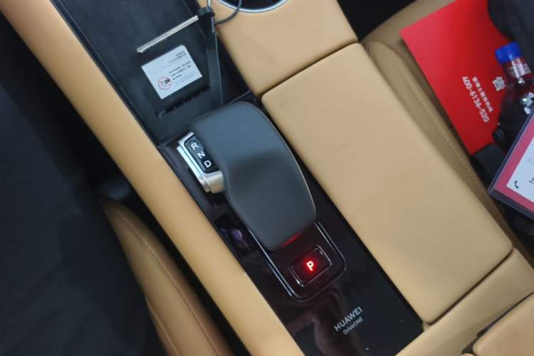 Used Hima AITO M5 2022 Range-Extended Rear-Drive Standard Version Gear Lever