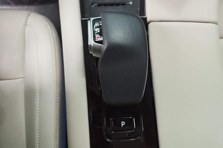 Used Hima AITO M5 2022 Range-Extended Rear-Drive Standard Version Gear Lever
