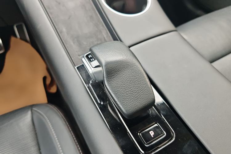 Used Hima AITO M5 2022 Extended-Range Four-Wheel Drive Performance Version Gear Lever