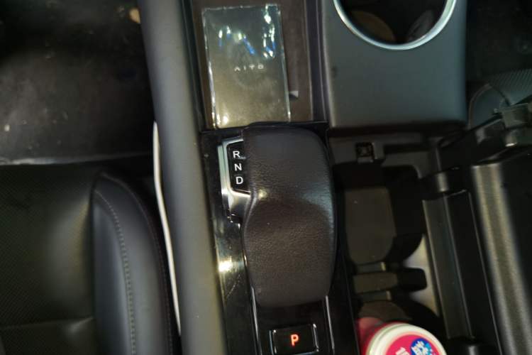 Used Hima AITO M5 2022 Extended-Range Four-Wheel Drive Ultimate Edition Gear Lever