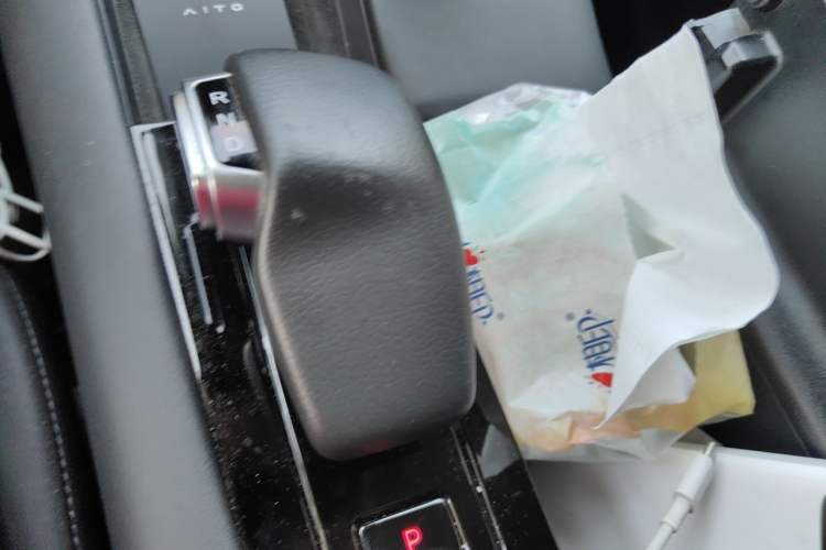 Used Hima AITO M5 2022 Extended-Range Four-Wheel Drive Performance Version Gear Lever