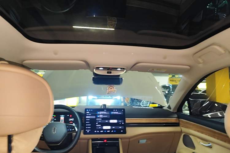 Used Hima AITO M5 2022 Pure Electric Rear-Drive Standard Edition Headliner