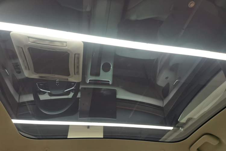 Used Hima AITO M5 2022 Extended-Range Four-Wheel Drive Performance Version Headliner