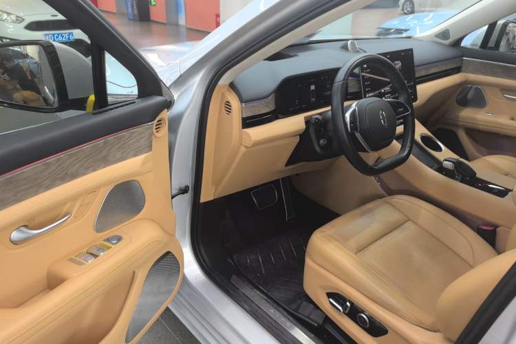 Used Hima AITO M5 2022 Range-Extended Rear-Drive Standard Version Interior 2