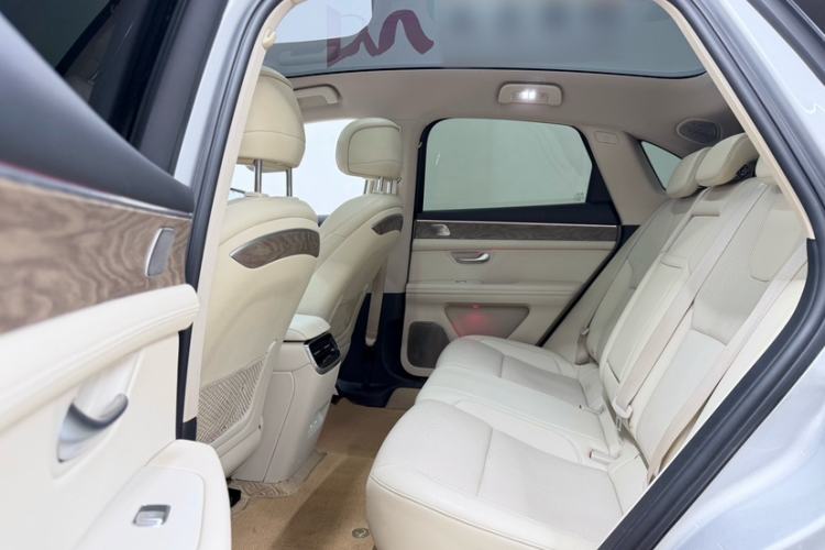 Used Hima AITO M5 2022 Range-Extended Rear-Drive Standard Version Interior 2