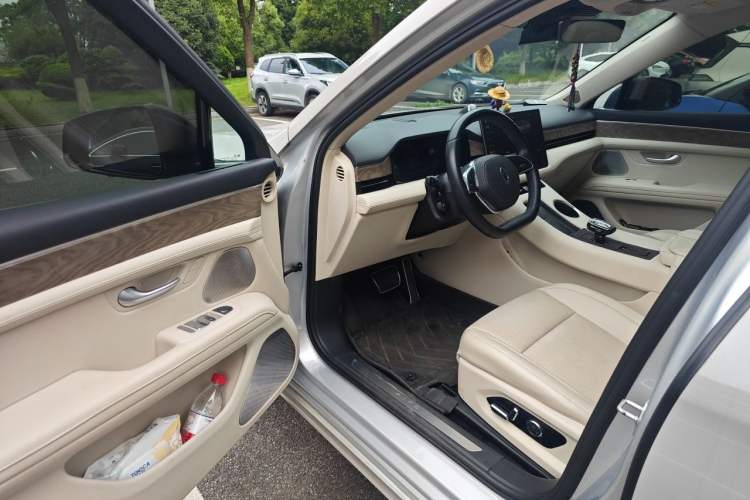 Used Hima AITO M5 2022 Extended-Range Four-Wheel Drive Ultimate Edition Interior 3