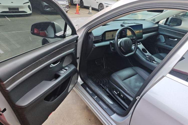 Used Hima AITO M5 2022 Extended-Range Four-Wheel Drive Performance Version Interior 3