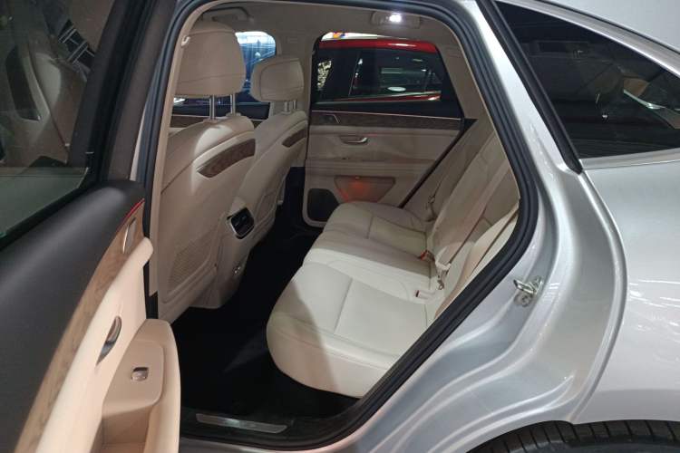 Used Hima AITO M5 2022 Extended-Range Four-Wheel Drive Ultimate Edition Interior 4