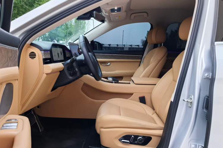 Used Hima AITO M5 2022 Extended-Range Four-Wheel Drive Ultimate Edition Interior 4