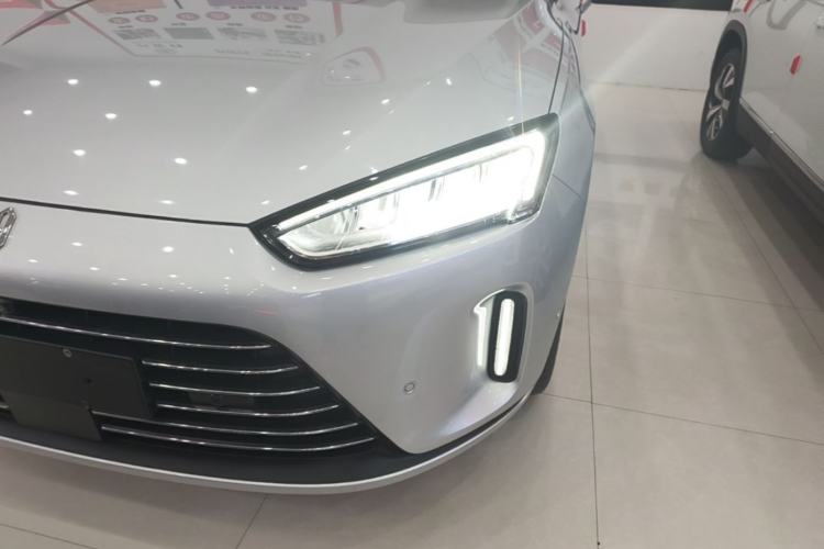 Used Hima AITO M5 2022 Extended-Range Four-Wheel Drive Performance Version Left Front Headlight