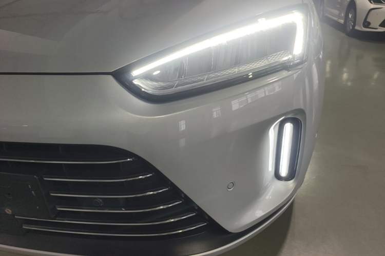 Used Hima AITO M5 2022 Range-Extended Rear-Drive Standard Version Left Front Headlight