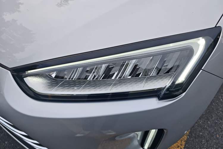 Used Hima AITO M5 2022 Extended-Range Four-Wheel Drive Performance Version Left Front Headlight