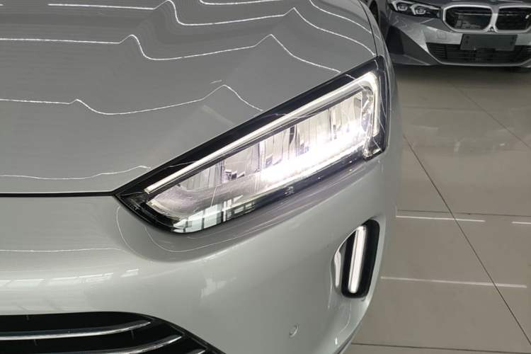 Used Hima AITO M5 2022 Extended-Range Four-Wheel Drive Ultimate Edition Left Front Headlight