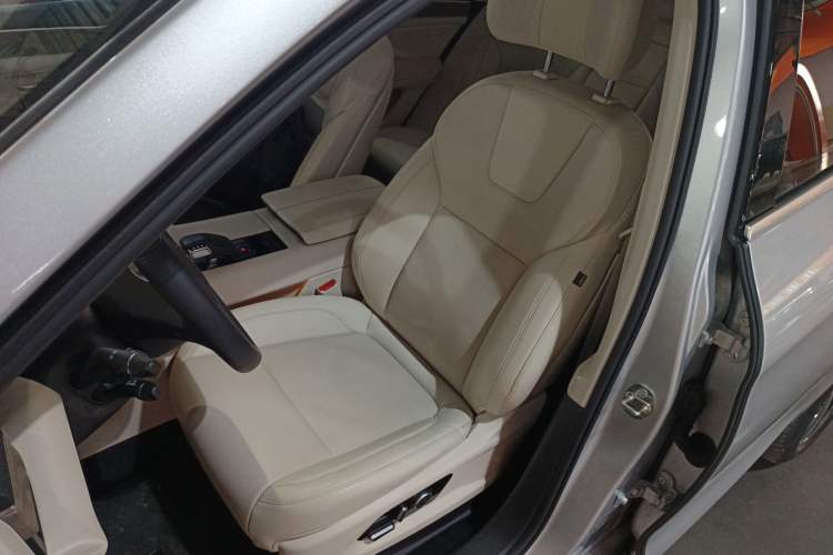 Used Hima AITO M5 2022 Extended-Range Four-Wheel Drive Ultimate Edition Left Front Seat