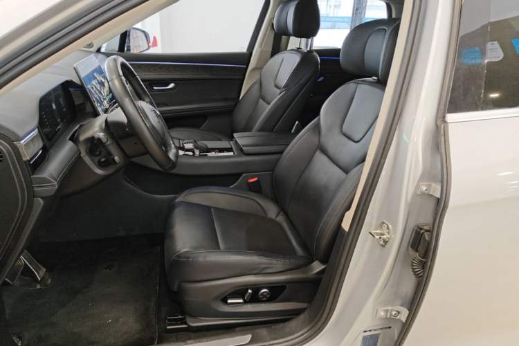 Used Hima AITO M5 2022 Extended-Range Four-Wheel Drive Performance Version Left Front Seat