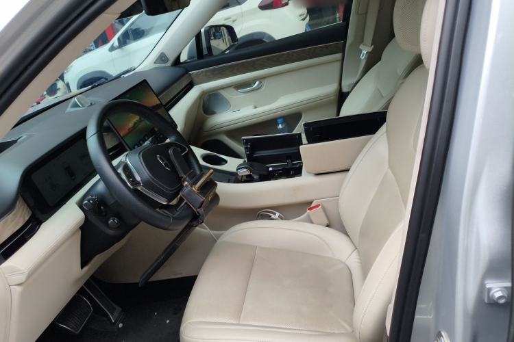 Used Hima AITO M5 2022 Extended-Range Four-Wheel Drive Performance Version Left Front Seat