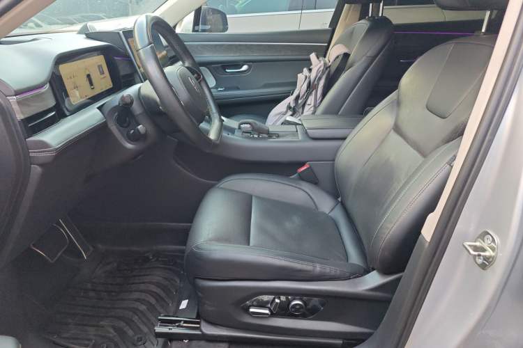 Used Hima AITO M5 2022 Extended-Range Four-Wheel Drive Performance Version Left Front Seat