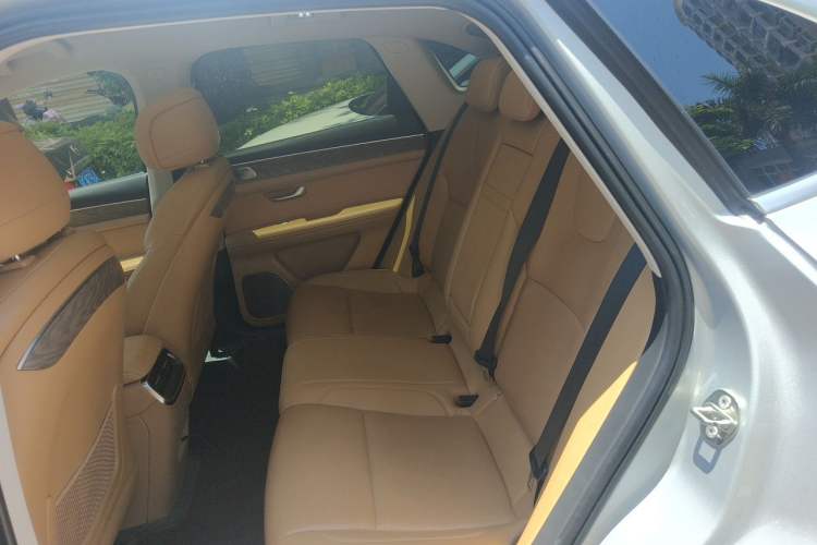Used Hima AITO M5 2022 Range-Extended Rear-Drive Standard Version Left Rear Seat