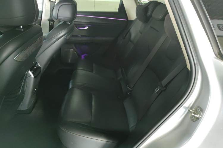 Used Hima AITO M5 2022 Range-Extended Rear-Drive Standard Version Left Rear Seat