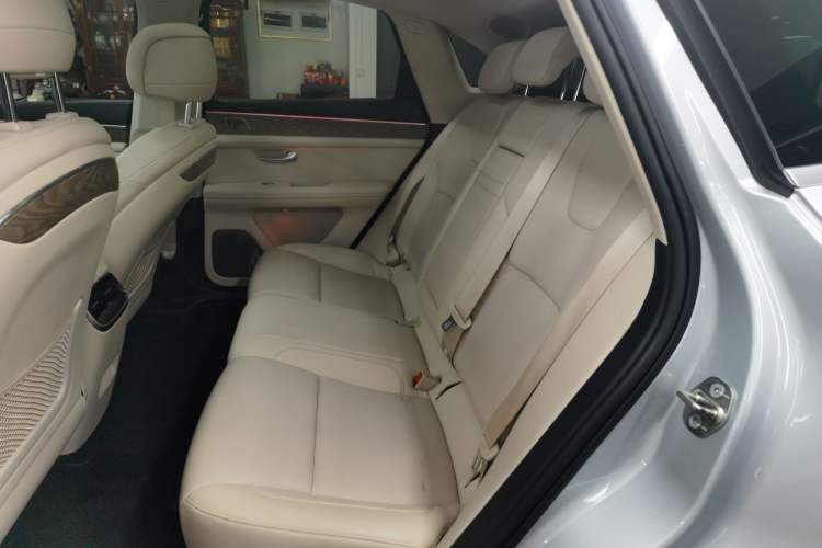 Used Hima AITO M5 2022 Extended-Range Four-Wheel Drive Performance Version Left Rear Seat