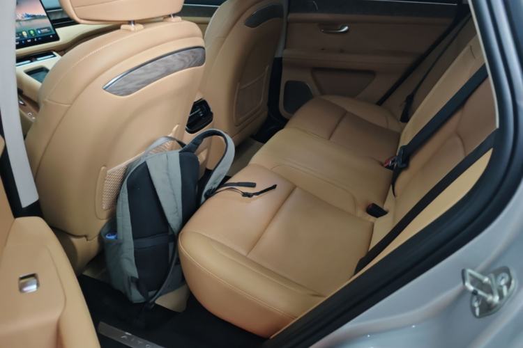 Used Hima AITO M5 2022 Range-Extended Rear-Drive Standard Version Left Rear Seat