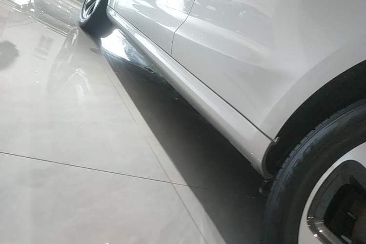 Used Hima AITO M5 2022 Range-Extended Rear-Drive Standard Version Left Side Sill