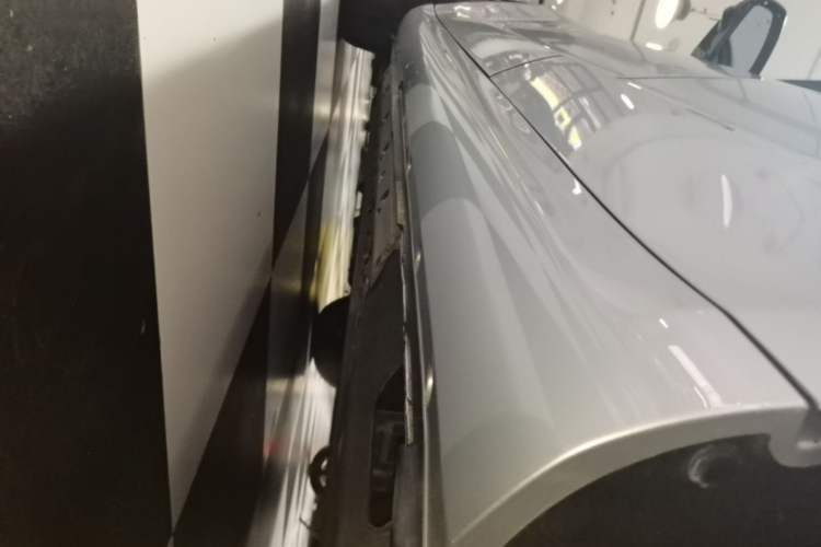 Used Hima AITO M5 2022 Extended-Range Four-Wheel Drive Performance Version Left Side Sill