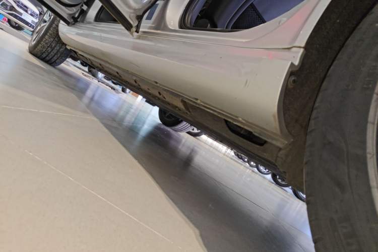 Used Hima AITO M5 2022 Extended-Range Four-Wheel Drive Performance Version Left Side Sill
