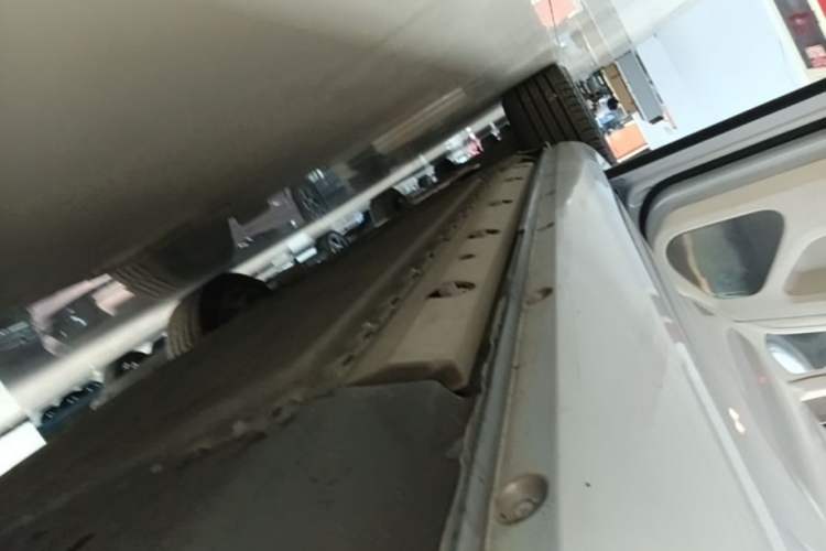 Used Hima AITO M5 2022 Range-Extended Rear-Drive Standard Version Left Side Sill