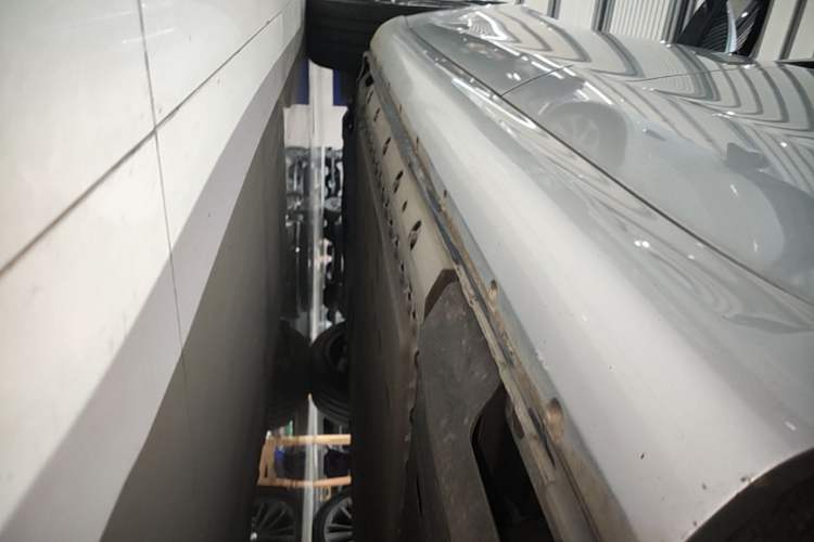 Used Hima AITO M5 2022 Extended-Range Four-Wheel Drive Performance Version Left Side Sill