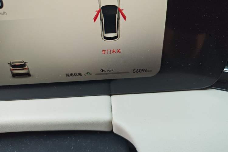 Used Hima AITO M5 2022 Range-Extended Rear-Drive Standard Version Odometer Close Up