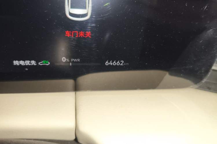 Used Hima AITO M5 2022 Extended-Range Four-Wheel Drive Flagship Edition Odometer Close Up