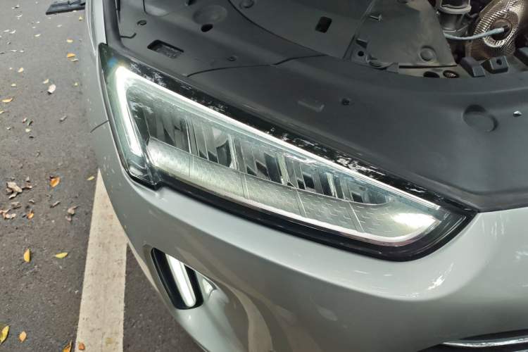 Used Hima AITO M5 2022 Range-Extended Rear-Drive Standard Version Right Front Headlight