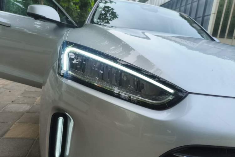 Used Hima AITO M5 2022 Range-Extended Rear-Drive Standard Version Right Front Headlight