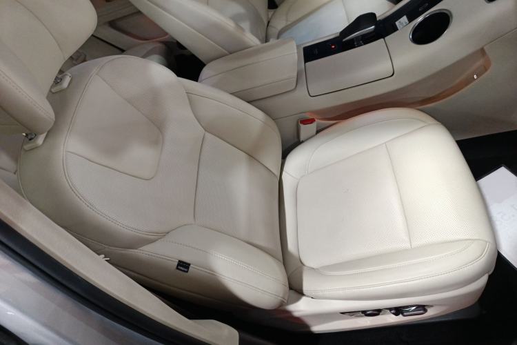 Used Hima AITO M5 2022 Extended-Range Four-Wheel Drive Ultimate Edition Right Front Seat