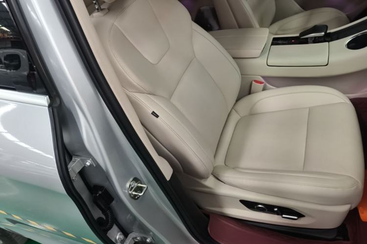 Used Hima AITO M5 2022 Extended-Range Four-Wheel Drive Performance Version Right Front Seat