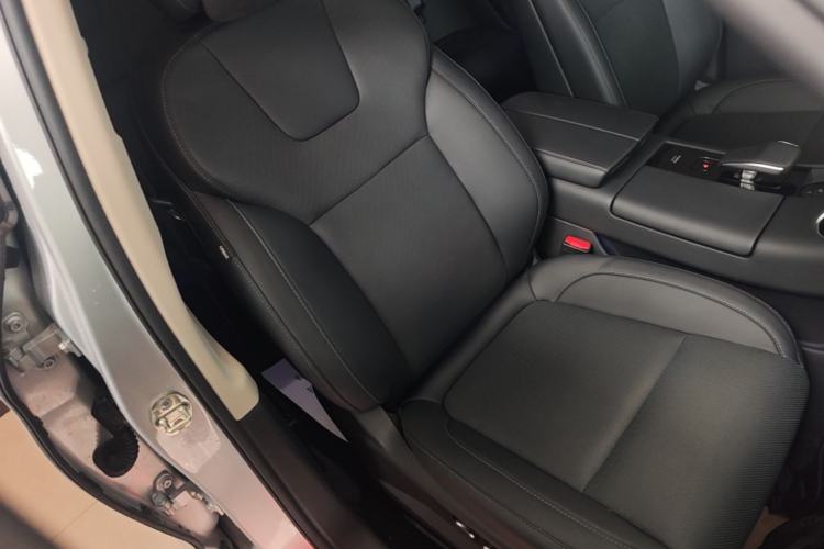Used Hima AITO M5 2022 Extended-Range Four-Wheel Drive Flagship Edition Right Front Seat