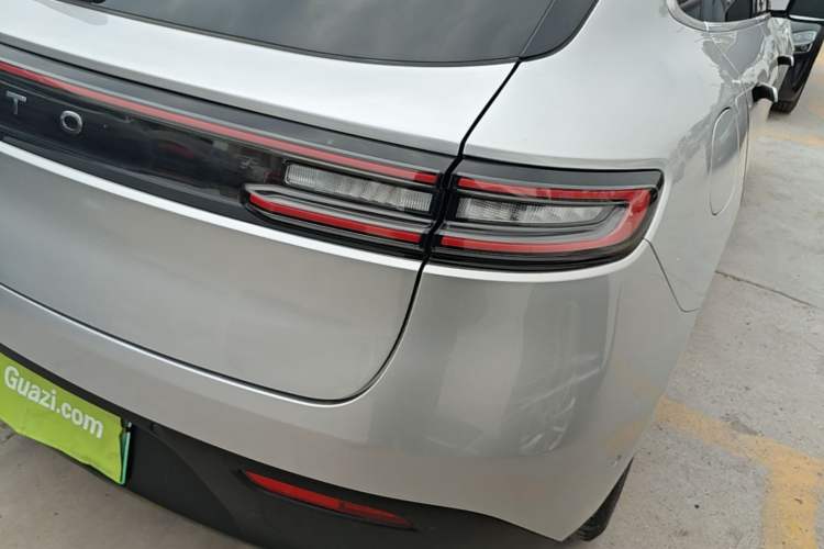 Used Hima AITO M5 2022 Extended-Range Four-Wheel Drive Ultimate Edition Right Rear Taillight