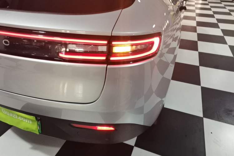 Used Hima AITO M5 2022 Extended-Range Four-Wheel Drive Performance Version Right Rear Taillight