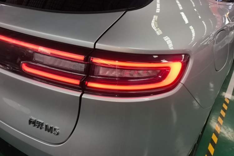 Used Hima AITO M5 2022 Extended-Range Four-Wheel Drive Performance Version Right Rear Taillight