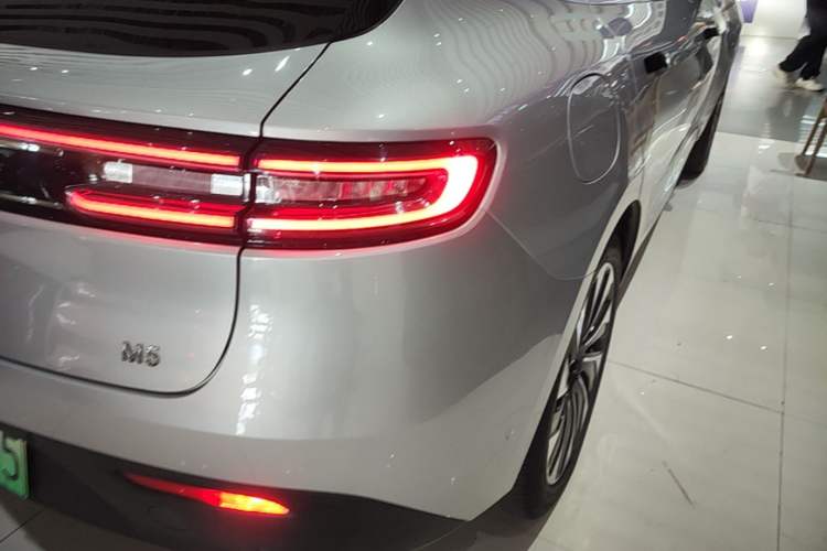 Used Hima AITO M5 2022 Extended-Range Four-Wheel Drive Performance Version Right Rear Taillight