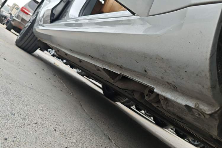 Used Hima AITO M5 2022 Extended-Range Four-Wheel Drive Ultimate Edition Right Side Sill